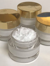 Load image into Gallery viewer, Glow Renewing Facial Cream